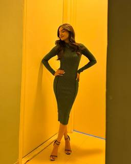 Anushka Sen feet photo thumbnail