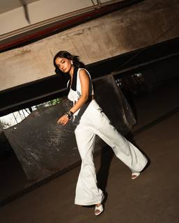 Anushka Sen feet photo thumbnail