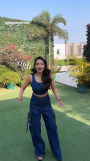 Anushka Sen feet photo thumbnail