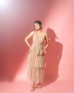 Anushka Sen feet photo thumbnail