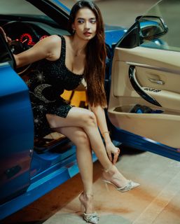 Anushka Sen feet photo thumbnail