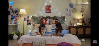Anushka Sen feet photo 2