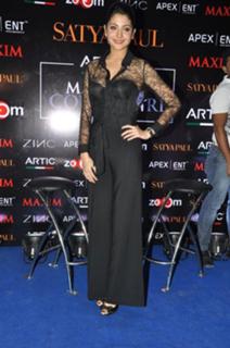 Anushka Sharma feet photo thumbnail