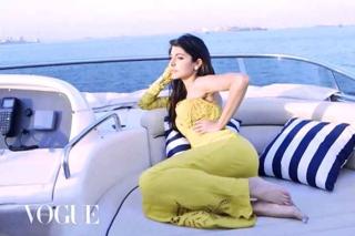 Anushka Sharma feet photo thumbnail