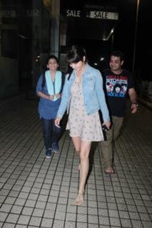 Anushka Sharma feet photo thumbnail