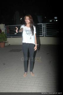 Anushka Sharma feet photo thumbnail