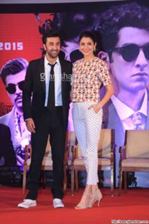 Anushka Sharma feet photo thumbnail