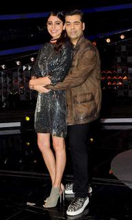 Anushka Sharma feet photo thumbnail