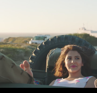 Anushka Sharma feet photo thumbnail