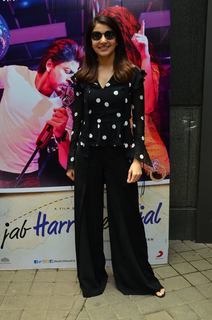 Anushka Sharma feet photo thumbnail