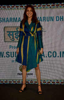 Anushka Sharma feet photo thumbnail