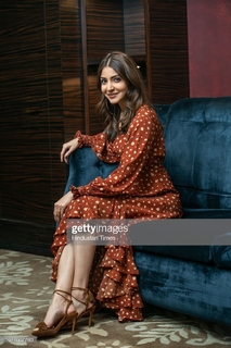 Anushka Sharma feet photo thumbnail