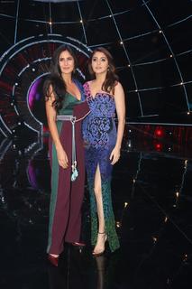 Anushka Sharma feet photo thumbnail