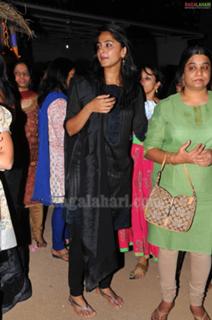 Anushka Shetty feet photo thumbnail
