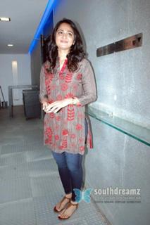 Anushka Shetty feet photo thumbnail