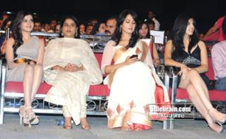 Anushka Shetty feet photo thumbnail