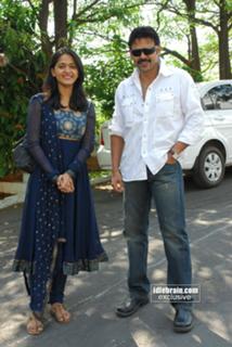 Anushka Shetty feet photo thumbnail