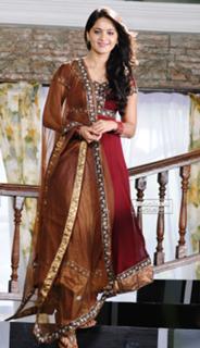 Anushka Shetty feet photo thumbnail