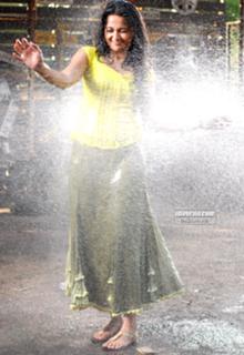 Anushka Shetty feet photo thumbnail