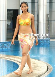 Anushka Shetty feet photo thumbnail
