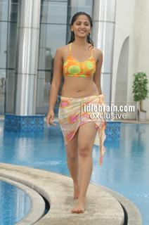 Anushka Shetty feet photo thumbnail