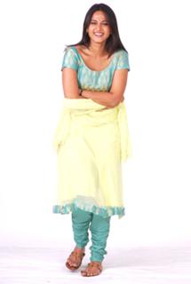 Anushka Shetty feet photo thumbnail