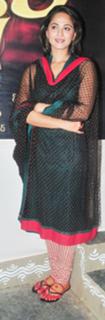 Anushka Shetty feet photo thumbnail
