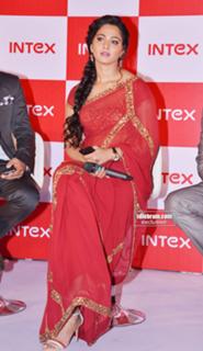 Anushka Shetty feet photo thumbnail