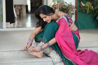 Anushka Shetty feet photo thumbnail