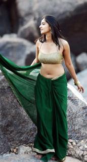 Anushka Shetty feet photo thumbnail