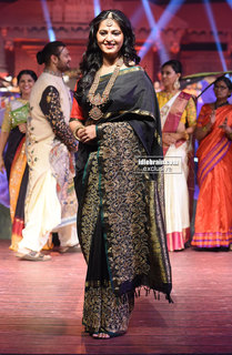 Anushka Shetty feet photo thumbnail