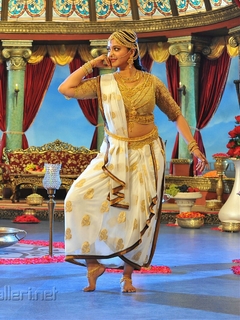 Anushka Shetty feet photo thumbnail