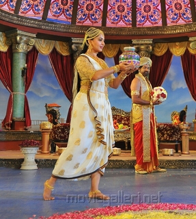 Anushka Shetty feet photo thumbnail