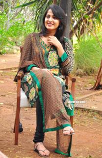 Anushka Shetty feet photo thumbnail