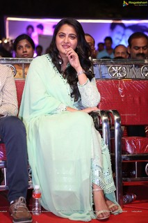 Anushka Shetty feet photo thumbnail