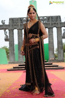 Anushka Shetty feet photo thumbnail