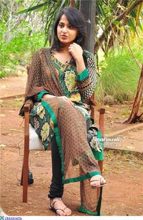 Anushka Shetty feet photo thumbnail