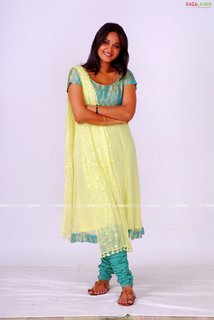 Anushka Shetty feet photo thumbnail