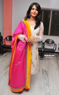 Anushka Shetty feet photo thumbnail