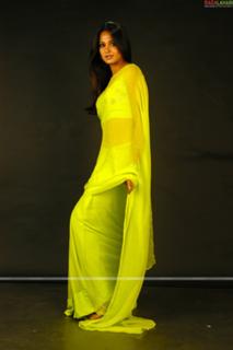 Anushka Shetty feet photo thumbnail