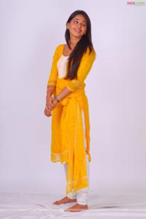 Anushka Shetty feet photo thumbnail