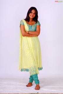 Anushka Shetty feet photo thumbnail