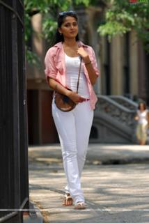 Anushka Shetty feet photo thumbnail