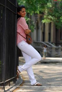 Anushka Shetty feet photo thumbnail