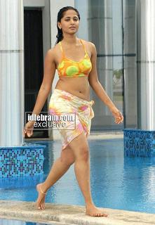 Anushka Shetty feet photo thumbnail