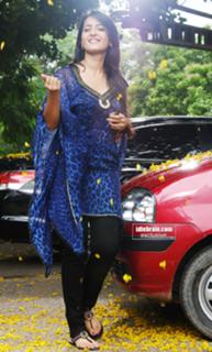 Anushka Shetty feet photo thumbnail
