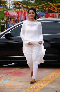 Anushka Shetty feet photo thumbnail