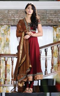 Anushka Shetty feet photo thumbnail