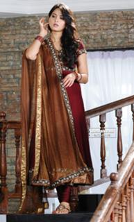 Anushka Shetty feet photo thumbnail