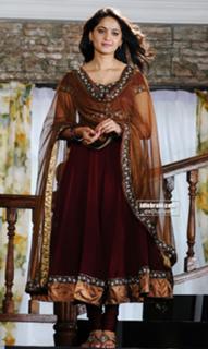 Anushka Shetty feet photo thumbnail